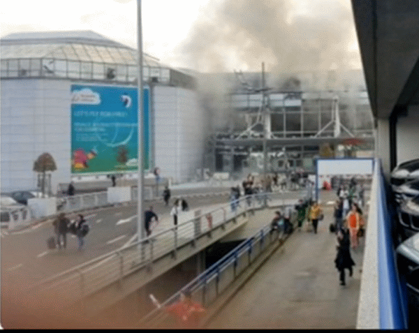 Mai multe explozii la Bruxelles: zeci de morţi, ISIS revendică atentatele Mai multe explozii la Bruxelles: zeci de morţi, ISIS revendică atentatele